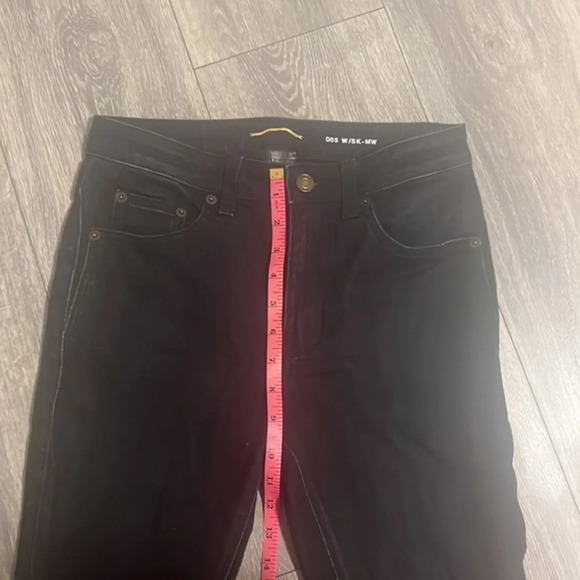 Saint Laurent SKINNY-FIT JEANS IN WORN BLACK STRETCH DENIM - Picture 12 of 12